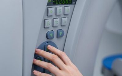 medecin-obtenant-machine-tomodensitometrie-prete-emploi_23-2149367409 medecin-obtenant-machine-tomodensitometrie-prete-emploi_23-2149367409